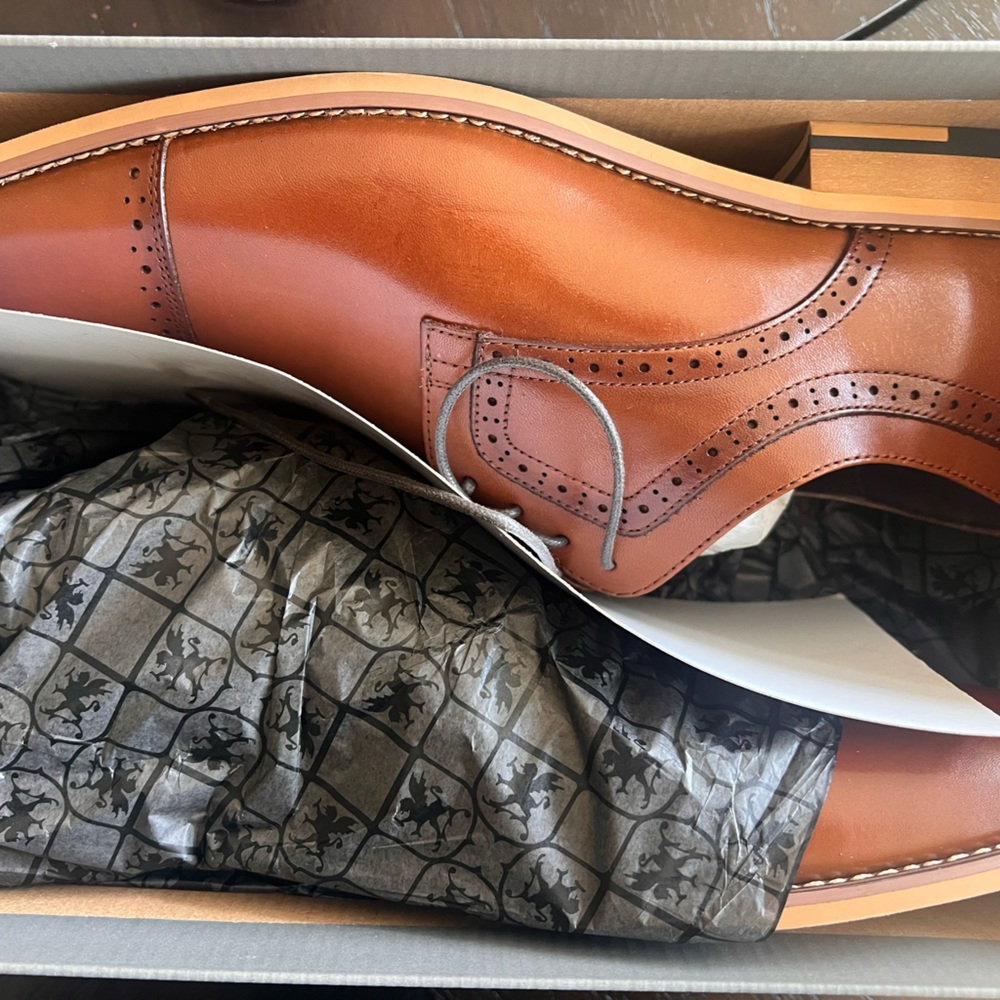 Dress shoes